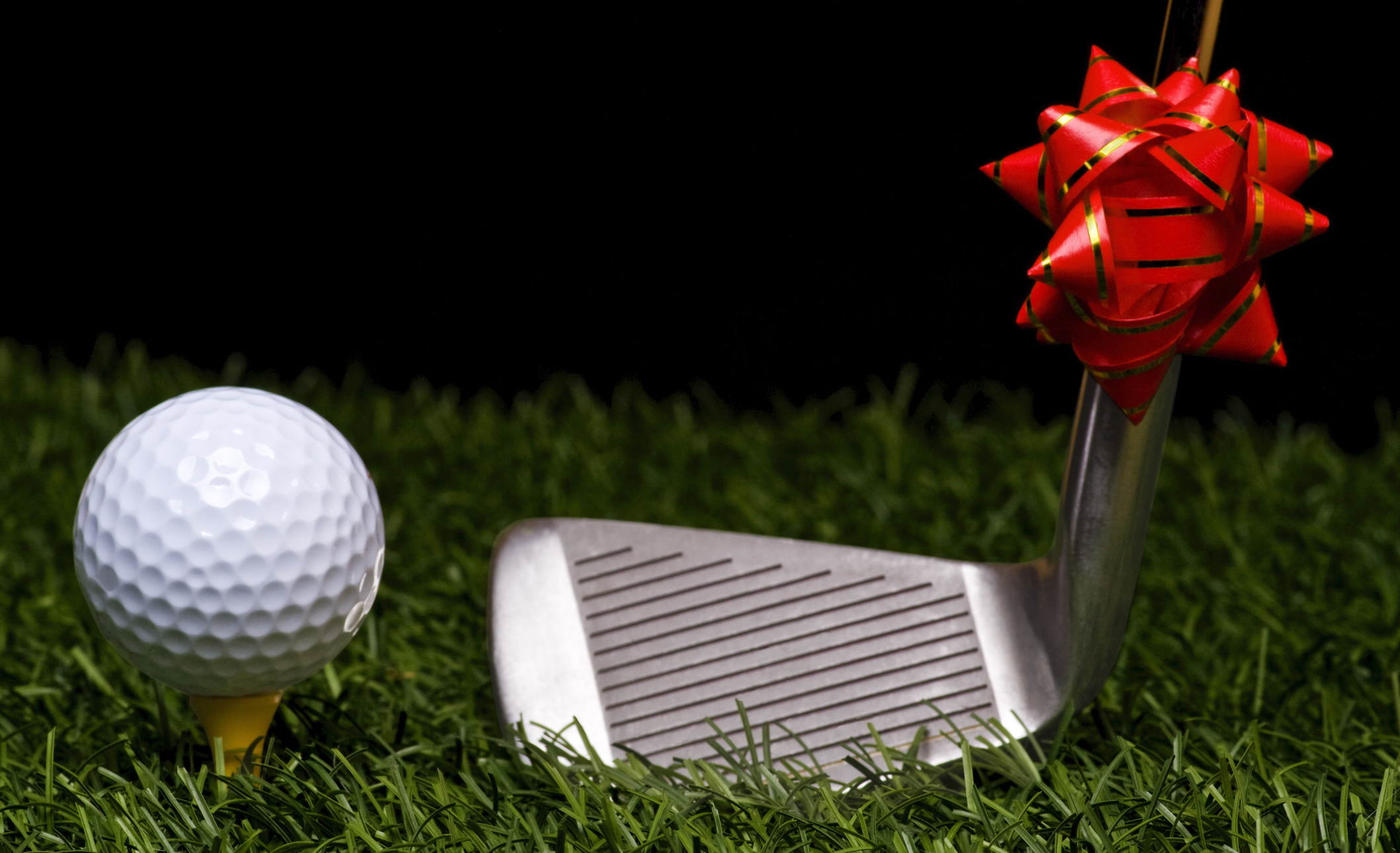 Five Great Gift Ideas For The Golf Lover In Your Family